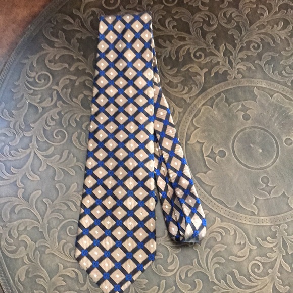 Bruno Piattelli Pure Silk Tie - Picture 3 of 9